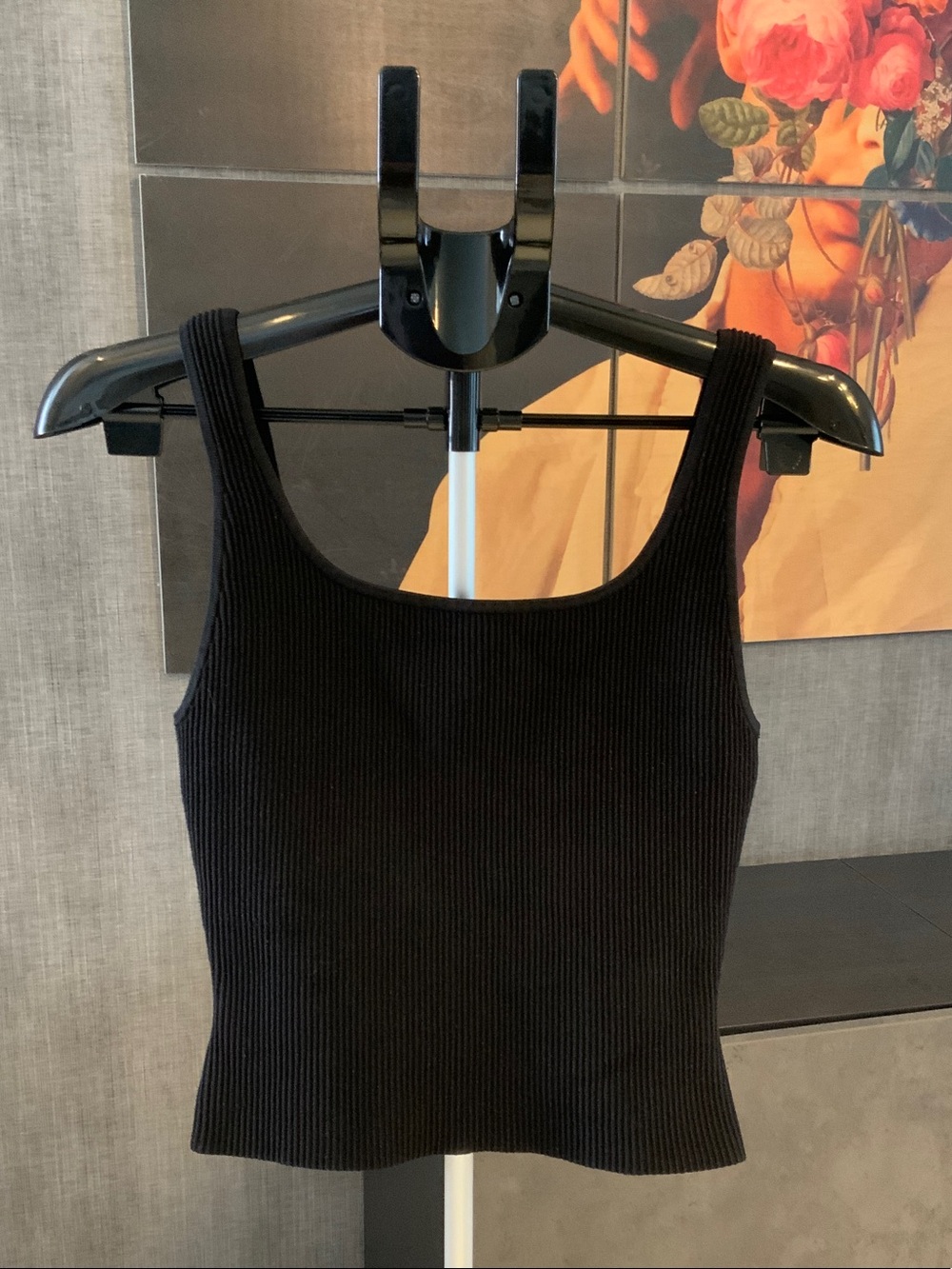 Babaton Black Ribbed Tank M